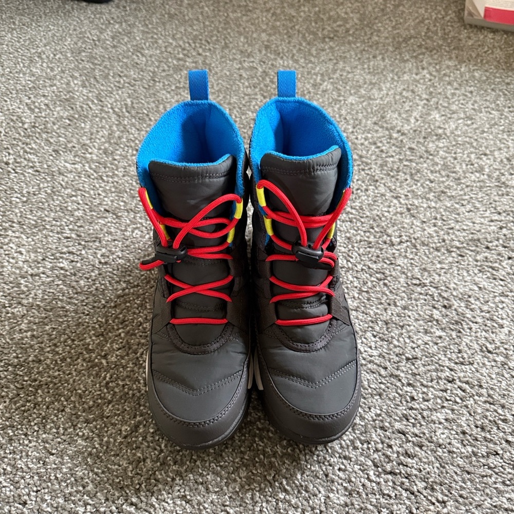 Sorel Kids Winter Boots with Blue Lining and Red Laces - Picture 3 of 7